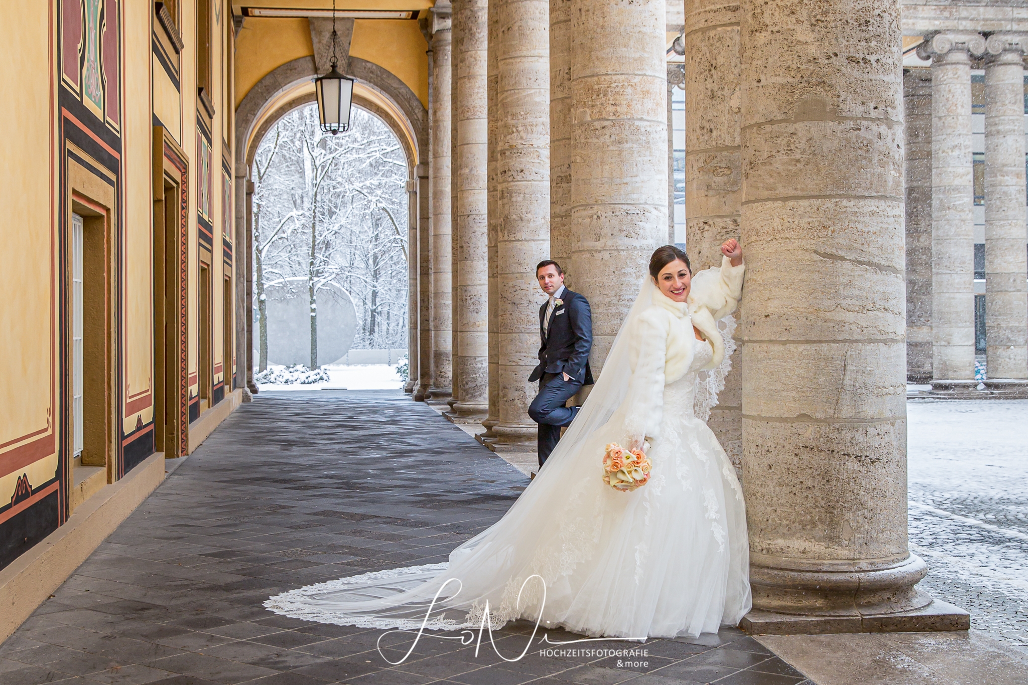 Hochzeit im Winter - Brautpaar in München